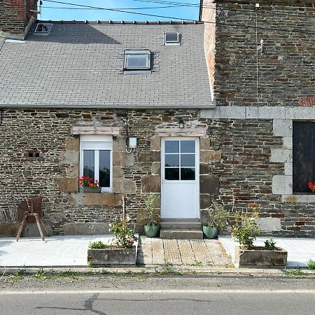 Domaine De La Ville Cherel, Maison En Pierre Pontorson Exterior foto